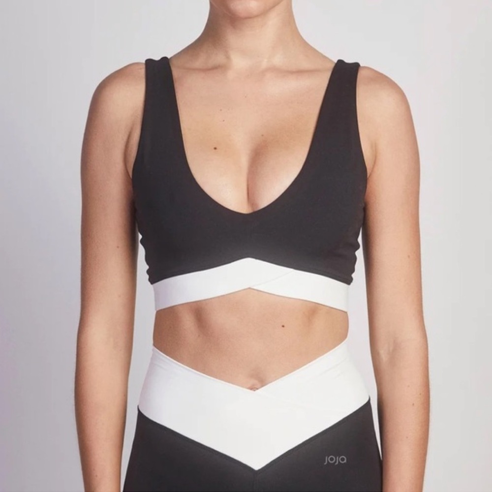 NWT Joja Drive Sports Bra - Black and White - Picture 2 of 7